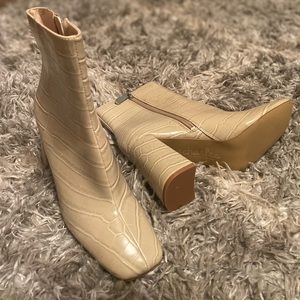 Paten leather snake skin print tan booties / shoe boot( blocked heel ) Size: 7.5